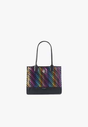 Torebka z czarną skórzaną podstawą i uchwytami, kolorowy ukośny wzór w paski w kolorach różowym, niebieskim, żółtym i zielonym na górnej części, srebrna emblemat.