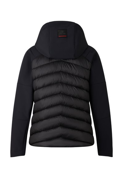 Černá péřová bunda s kapucí, s kosočtvercovým prošíváním na zadní straně, hladkým předním materiálem a logem poblíž výstřihu.