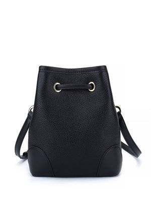 Sac bourse en cuir noir texturé avec œillets métalliques dorés et bandoulière réglable sur fond blanc.