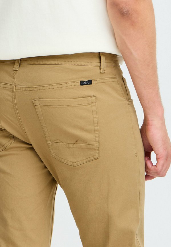 BHRODNEY PANTS SLIM/ REGULAR FIT NARROW LEG - Trousers4