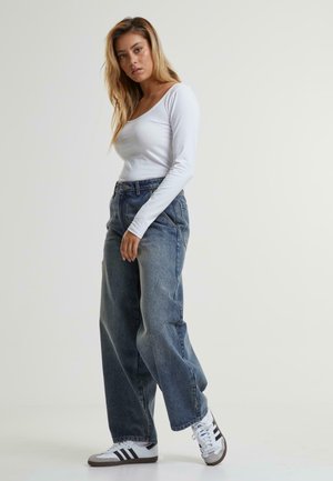 Urban Classics, HIGH WAIST TAPERED BAGGY JEANS WASHED - Jean droit - dirty washed