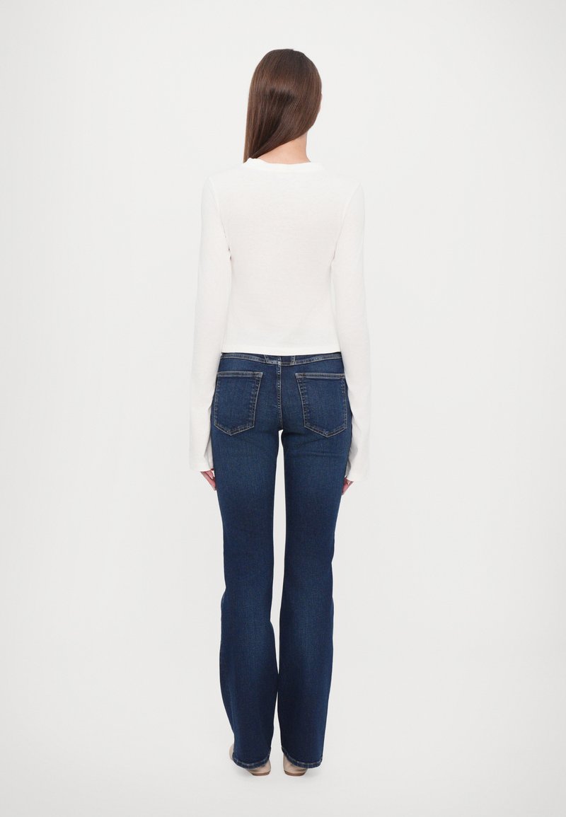 A.W.A.K.E. MODE OYSTER GRAPHIC LONG SLEEVE TEE - T-shirt à manches longues - off white