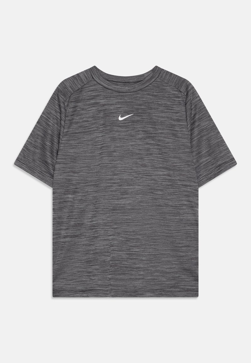 Šedé tričko s krátkym rukávom na športovanie, s textúrovanou látkou a jemným pruhovaným vzorom, s bielym logom Nike na hrudi.