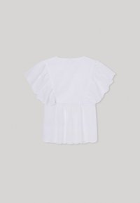 Blusa bianca di cotone con maniche corte a volant, ricamo ad occhiello e cucitura arricciata sul retro, con scollatura rotonda.