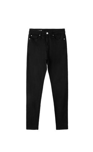 Sorte skinny jeans med høj talje med forreste knap og lynlås, to forlommer og to baglommer mod hvid baggrund.