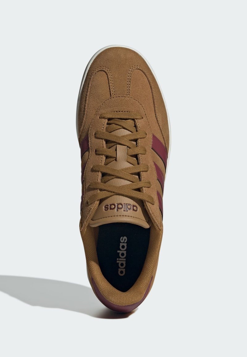adidas Sportswear Carpet court tennis shoes - bronze strata shadow red off  white/bronze - Zalando.ie