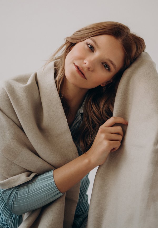 SIGNATURE SCARF - Schal - crema