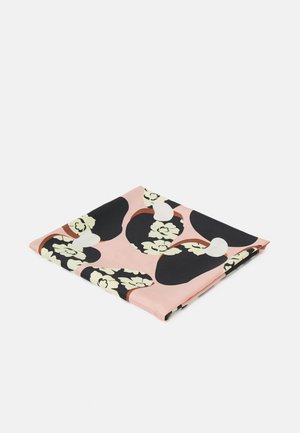 Gefaltetes quadratisches Tuch mit abstrakten rosa, schwarzen, weißen und cremefarbenen Blumenmustern auf einfarbigem Hintergrund.
