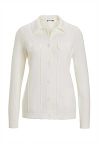 Witte gebreide overhemdjack met lange mouwen, puntige kraag, twee voorzakken en verticale naaddetails. Zachte textuur en lichtgewicht.