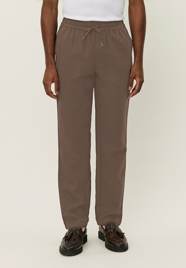 PATRICK PANTS - Trousers - cub