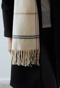 Anna Field Sall - off-white,brown,blue