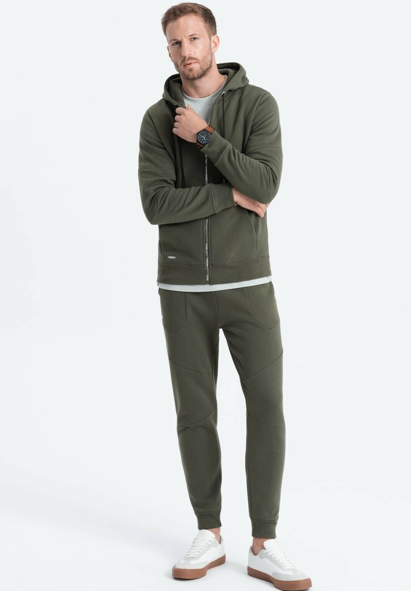 Ombre SET Z63 - Trainingspak - olive green