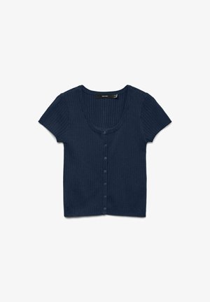 Mornarsko modra rebrasta kratka jakna s kratkimi rokavi in zaobljenim izrezom ter sprednjim zapiranjem na gumb. Gladka tekstura z rahlim raztezanjem.