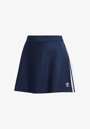 Tamsiai mėlynas sportinis sijonas, pagamintas iš lygaus audinio, su platėjančia forma, baltais šoninėmis juostomis ir mažyčiu Adidas logotipu ant apvado.