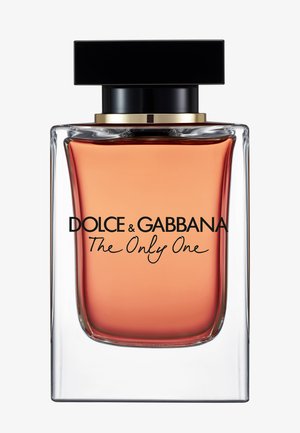 Flacon de parfum en verre avec un liquide ambré, bouchon noir et doré, étiqueté Dolce & Gabbana The Only One sur fond blanc.