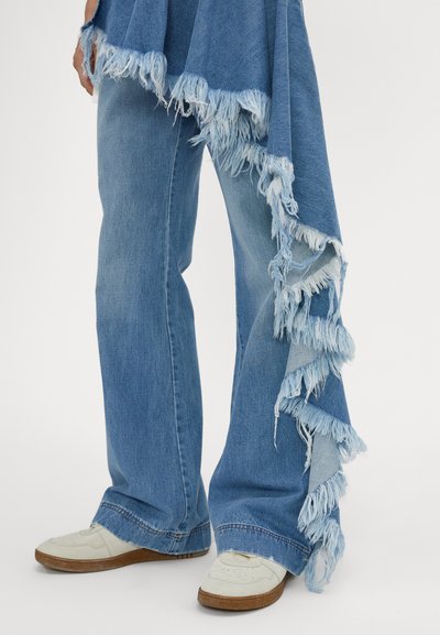 Palomo DISTRESSED OVERSKIRT TROUSERS UNISEX - Relaxed fit jeans - washed light blue denim