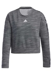 Sudadera gris corta hecha de tejido texturizado. Cuenta con mangas largas, cuello redondo y detalles laterales negros con elementos de diseño en blanco.