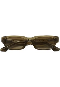 Brune transparente solbriller med rektangulære linser, tykke rammer og subtil merkevare på templene. Glatt tekstur og moderne design.