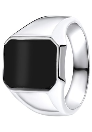 Zilveren ring met een octagonale zwarte center. Glad, gepolijst oppervlak; brede band; minimalistisch ontwerp; geen zichtbare gravures of accenten.