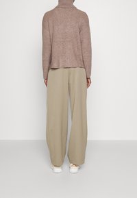 Anna Field Stickad tröja - brown