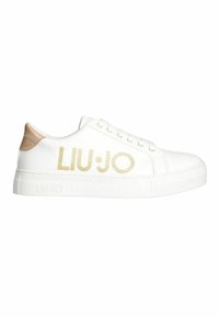 Sneaker bianca con branding dorato "LIU·JO", upper in tessuto liscio, punta rotonda e accento in pelle beige sul tallone. Suola in gomma bianca spessa.