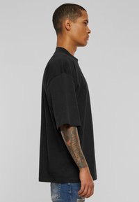 2Y Premium 2Y STUDIOS - Tricou basic - black