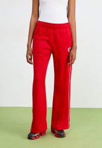 Nike Sportswear - STRAIGHT PANT - Verryttelyhousut - university red/white Pienoiskuva 1