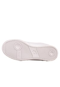 Biała podeszwa sneakersów z teksturowanej gumy, okrągłymi wzorami i detalem logo. Gładka górna krawędź przechodzi w warstwową podeszwę środkową.