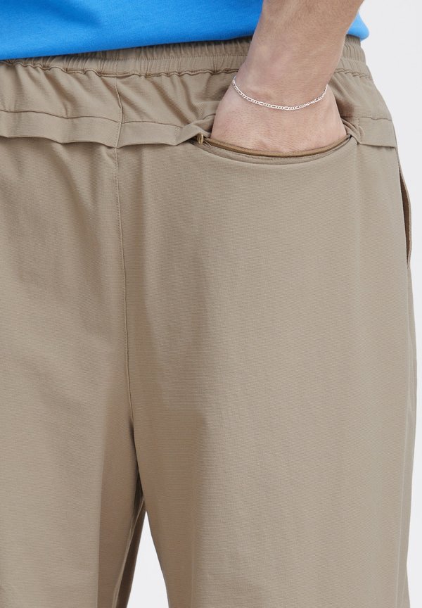 JCMFRANCO - Trousers - silver mink4