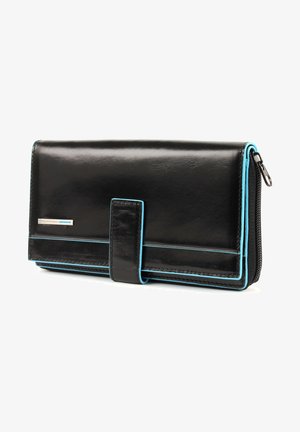 Zwarte leren portemonnee met een glanzende afwerking. Beschikt over turquoise accenten en een ritsvak. Inclusief een magnetische sluiting.