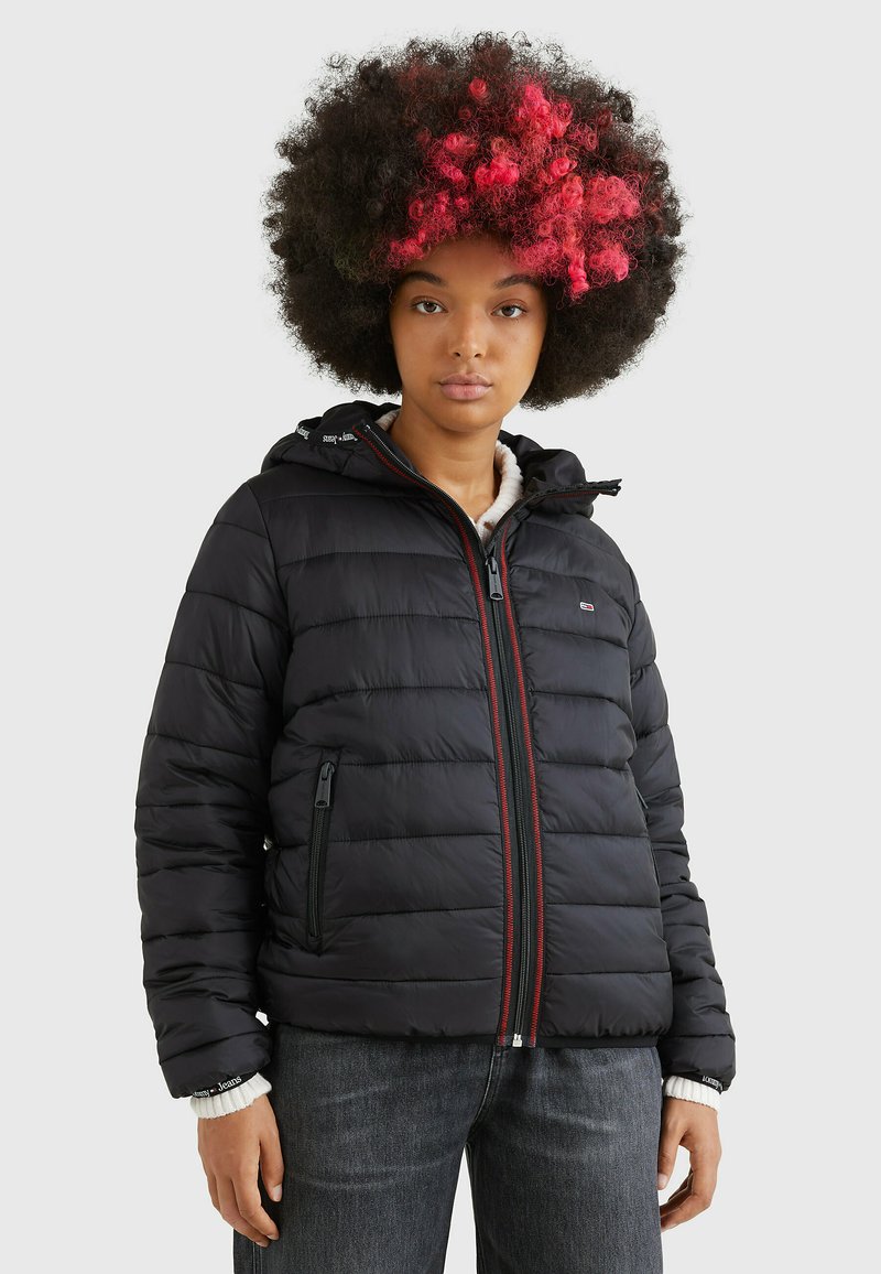 Tommy Jeans QUILTED TAPE HOODED JACKET Kurtka przejściowa black