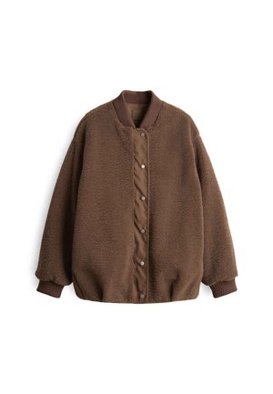 Bruine fleece bomberjack met een gladde stoffen voorkant, geribbelde manchetten en drukknoopsluiting. Zachte textuur met een ontspannen pasvorm.
