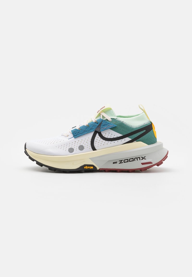 Nike Performance ZOOMX ZEGAMA 2 - Trail hardloopschoenen - white/black/bicoastal/court blue/university gold