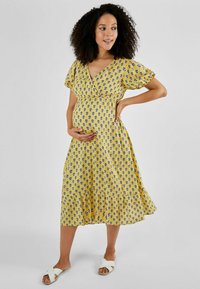 JoJo Maman Bébé MATERNITY MIDI DRESS - REGULAR FIT - Dnevna haljina - yellow batik print