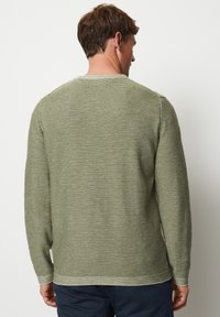 Marc O'Polo REGULAR  - Strickpullover - olive