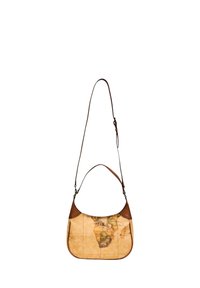 Sac en cuir porté épaule avec un corps beige orné d'un imprimé vintage de carte du monde, complété par des accents en cuir marron et un design incurvé.