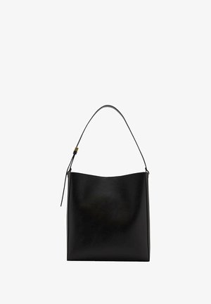 Schwarze Leder-Umhängetasche mit einem einzigen verstellbaren Riemen und einem minimalistischen rechteckigen Design, präsentiert vor einem weißen Hintergrund.
