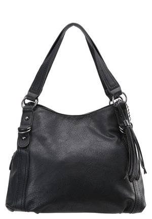 Schwarze Ledertasche mit breiten Doppelriemen, silbernen Ringen und dekorativen Quasten vor weißem Hintergrund.