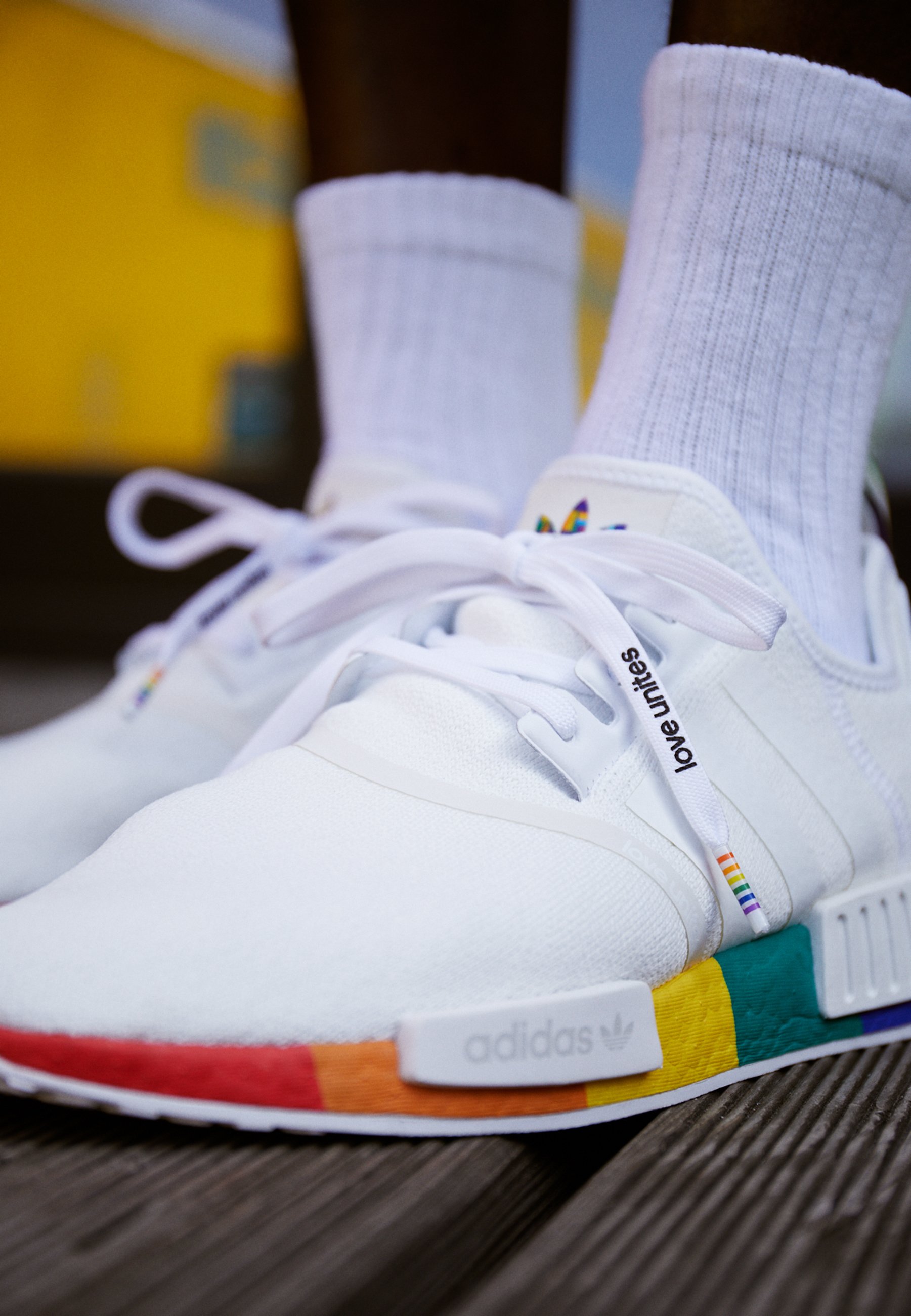 nmd_r1 pride