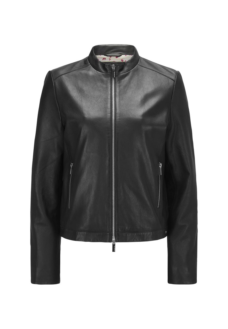 Schwarze Lederjacke mit Stehkragen, Reißverschluss und zwei vorderen Reißverschlusstaschen. Glatte Textur und taillierte Passform.