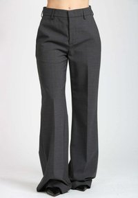 Selezionato, grey
