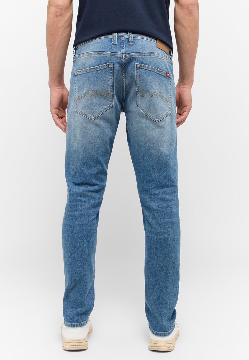 Vaqueros Mustang Oregon Tapered K Para Hombre | Corte Ajustado Y Pierna Cónica | Algodón Elástico | Diseño 5 Bolsillos