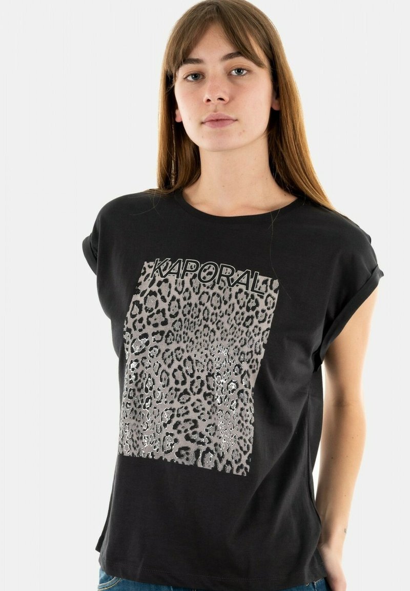 Kaporal Homme Tee Shirt Tee Shirt Kaporal Manches Courtes Homme CODY Carbone  Tee Shirt Kaporal Homme