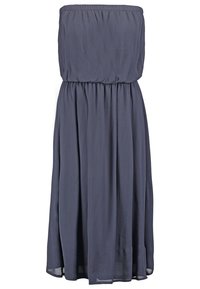 Axelbandslös, golvlång klänning i mörkgrått, tillverkad av lätt tyg med en samlad bodice med resår och en flödande kjol.