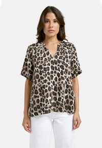 Leopardenmuster Bluse in Beige und Braun, aus glattem Stoff, mit V-Ausschnitt, kurzen Ärmeln und einer lockeren Passform.