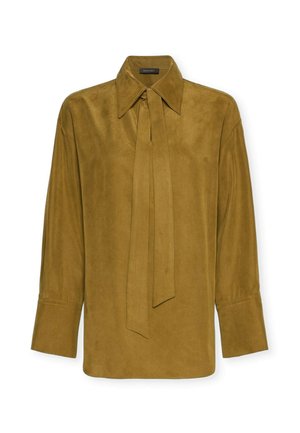 Langærmet bluse i ruskind, sennepsbrun, med bred krave og bindedetalje foran, manchetknapper og glat tekstur.
