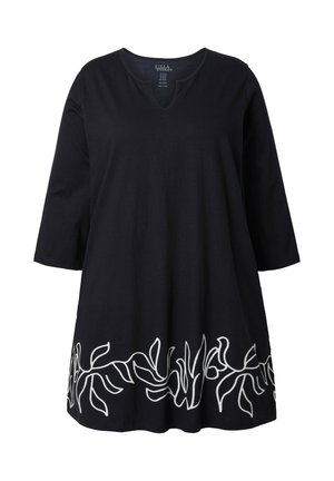 Tunique en coton noir avec un col en V et des manches trois-quarts, ornée d'un motif de broderie florale blanche à l'ourlet.