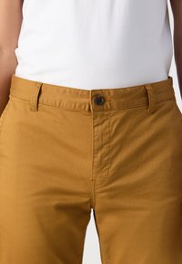 Scotch & Soda ESSENTIAL STUART  - Chinos - golden rust