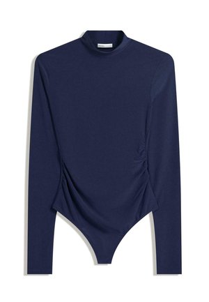Marinblå långärmad bodysuit med hög krage och subtil ruching-detalj på sidan.