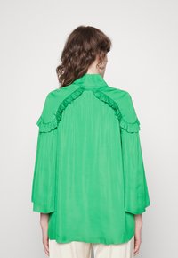 DAY Birger et Mikkelsen Blusa com botões - kelly green